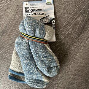 NWT Smartwool Women's Mountaineer Classic Maximum Cushion Crew Socks SIZE: M